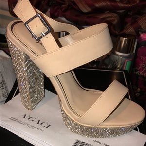 A’gaci Heels
